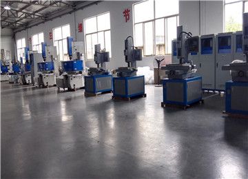 線切割機(jī)床開機(jī)前注意-仁光智能 線切割機(jī)床開機(jī)前注意-仁光智能