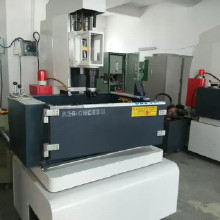 電火花機(jī) 電火花機(jī)